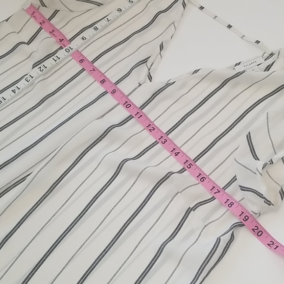 Halogen Striped Short Sleeves Top Medium - Picture 6 of 11